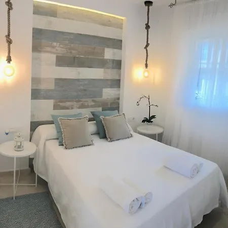Atico-duplex 1ª Linea De Playa Con Jacuzzi. 6 Pax Apartment Benalmadena