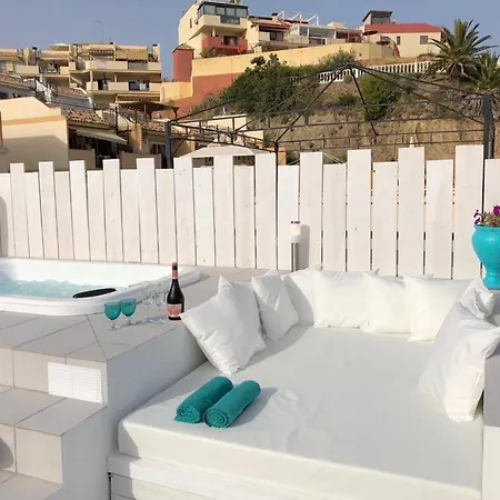 Atico-duplex 1ª Linea De Playa Con Jacuzzi. 6 Pax Apartment Benalmadena