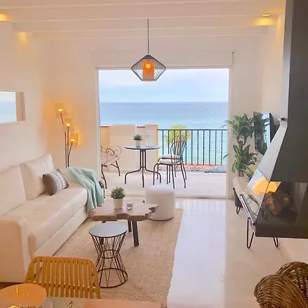 Atico-duplex 1ª Linea De Playa Con Jacuzzi. 6 Pax Benalmadena