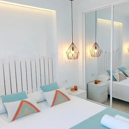Atico-duplex 1ª Linea De Playa Con Jacuzzi. 6 Pax Apartment
