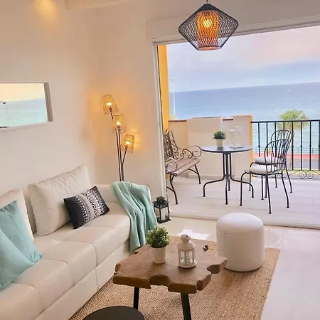 Apartment Atico-duplex 1ª Linea De Playa Con Jacuzzi. 6 Pax Benalmadena