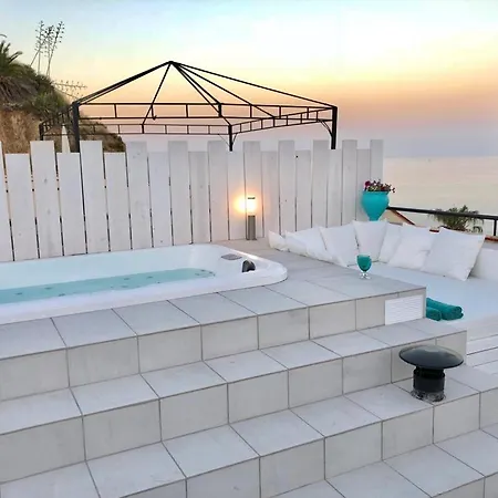 Atico-duplex 1ª Linea De Playa Con Jacuzzi. 6 Pax Apartment